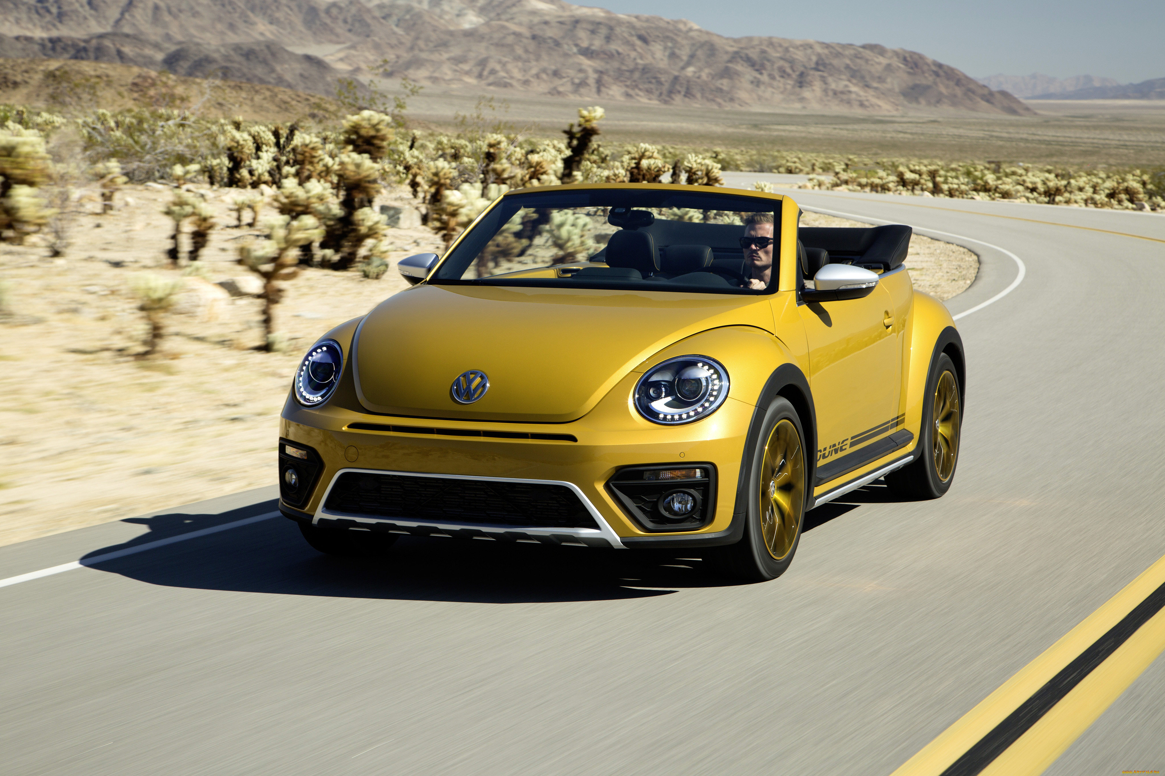 Фольксваген жук новый. Фольксваген Жук 2016. Фольксваген Жук Dune. Volkswagen New Beetle Dune. Фольксваген New Beetle Дюна.